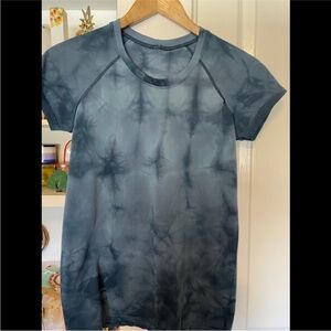 Lululemon Athletica Blue Tie Dye Swiftly tech 2.0